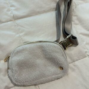 Lululemon holiday 2020 fleece everywhere belt bag  limited edition